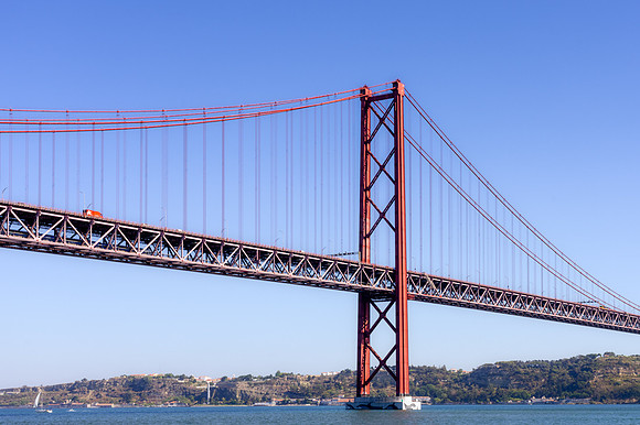 Ponte 25 de Abril