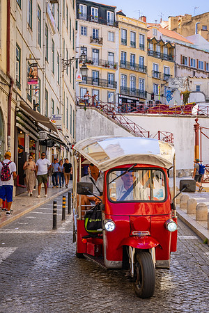 One way to get around Lisbon