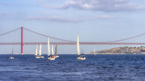 Ponte 25 de Abril